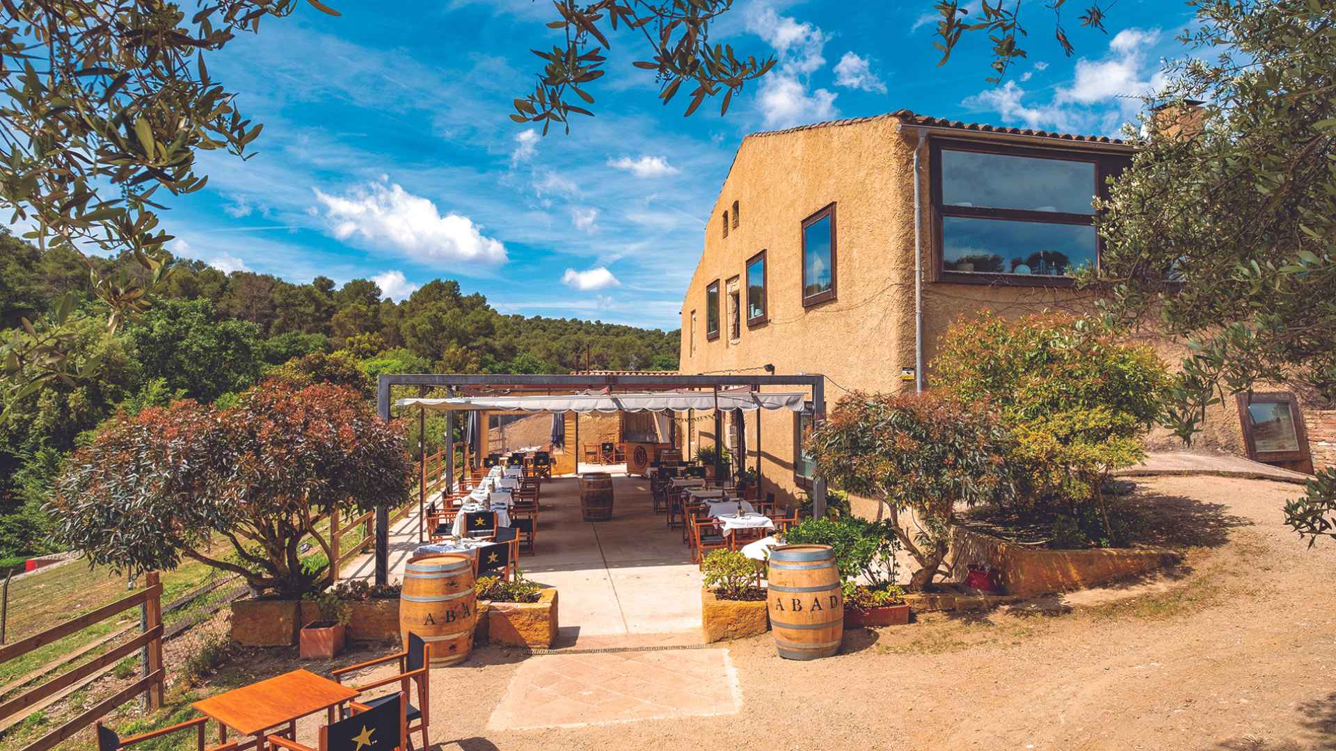 Taula de Cap d’Any en una masia a prop de Barcelona, Masia Vilallonga Taula de Cap d’Any en una masia a prop de Barcelona, Masia Vilallonga